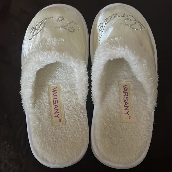 Bride to be slippers- one size - Picture 3 of 5